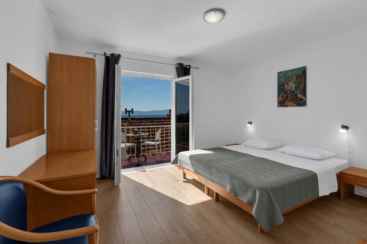 Apartments By The Sea Podgora, Makarska - 2596 Esterno foto